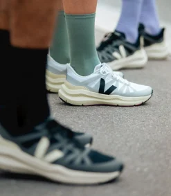 Women VEJA CONDOR 3 ENGINEERED-MESH WHITE BLACK