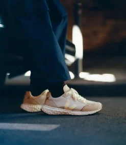 Women VEJA CONDOR ROYALE ALVEOMESH NATURAL BUTTER