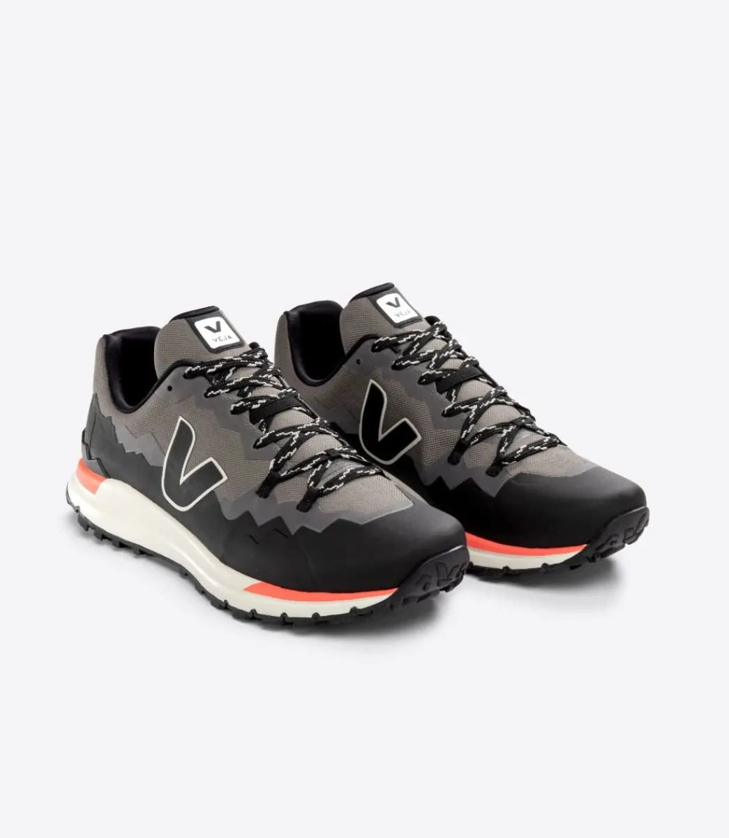 Women VEJA FITZ ROY TREK-SHELL BASALTE BLACK