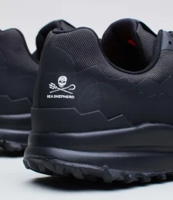Women VEJA FITZ ROY TREK-SHELL X SEA SHEPHERD FULL BLACK