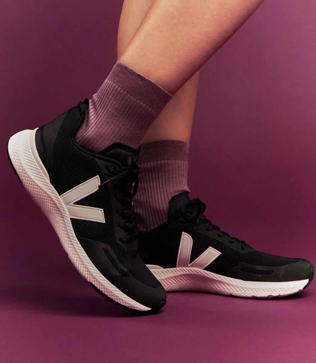 Women VEJA IMPALA BLACK CREAM