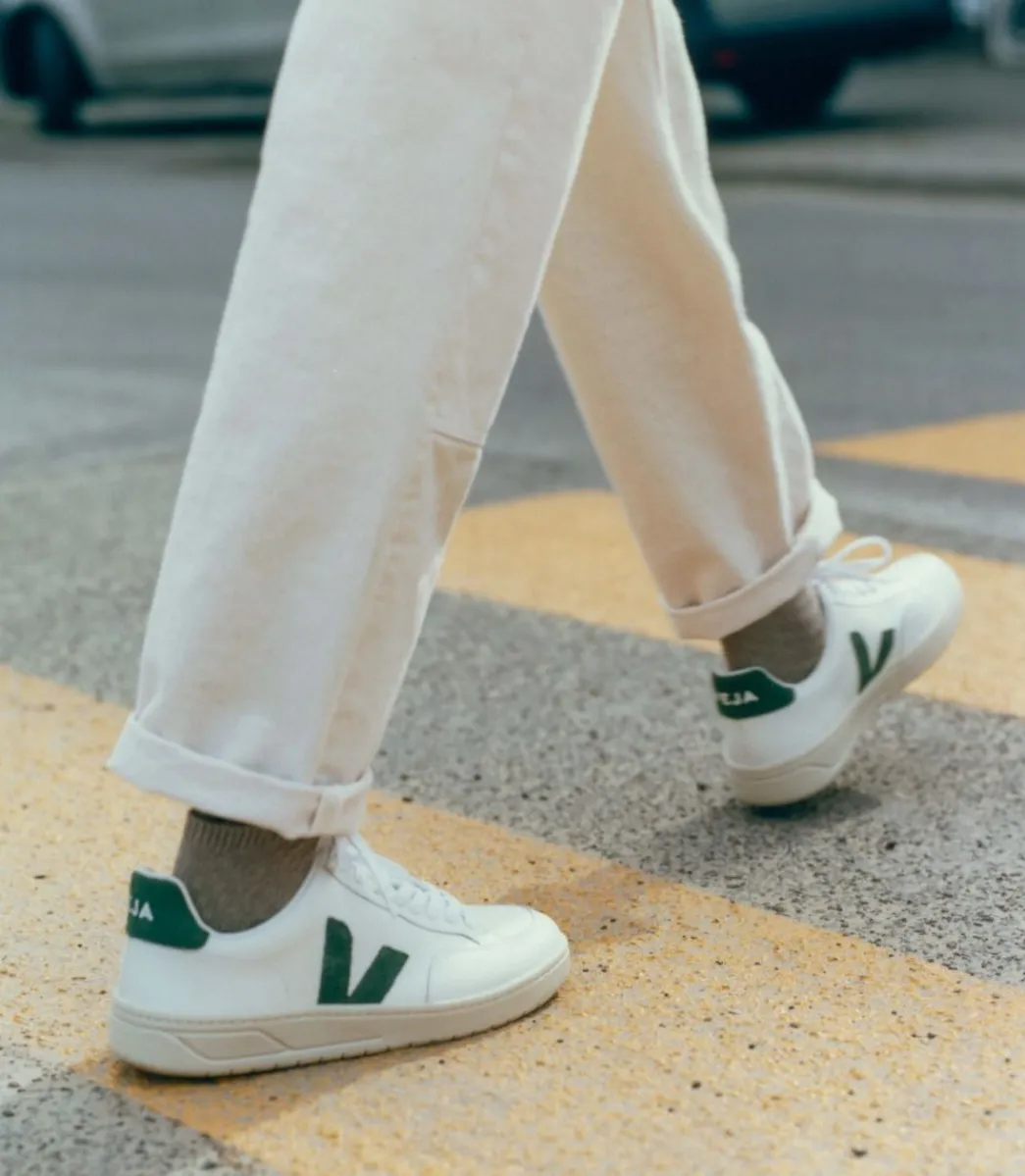 Women VEJA V-12 LEATHER WHITE CYPRUS