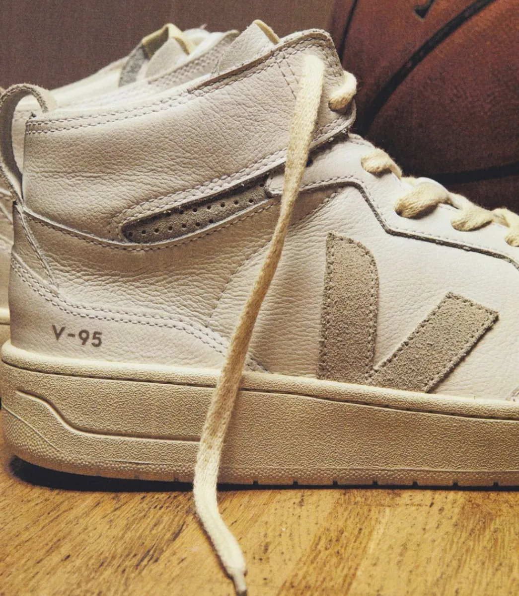 Women VEJA V-95 LEATHER WHITE NATURAL