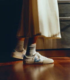 Women VEJA VOLLEY CANVAS WHITE AQUA