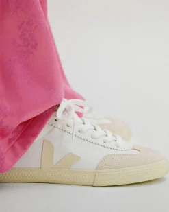 Women VEJA VOLLEY CANVAS WHITE PIERRE